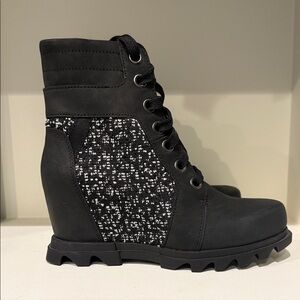 Sorel Black and Gray Lace Up Wedge Boots